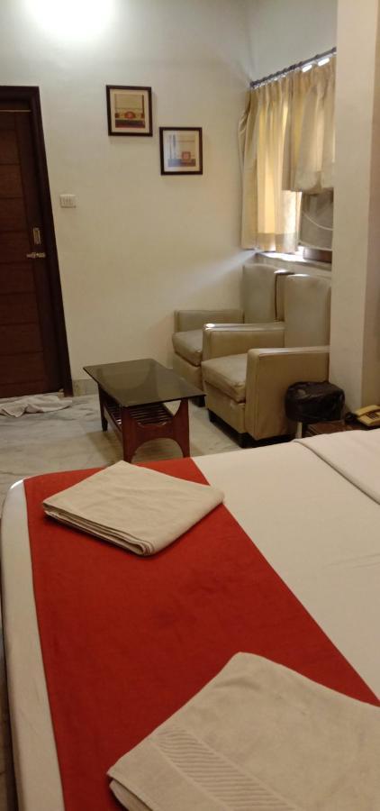 Hotel Aston Kolkata Bagian luar foto